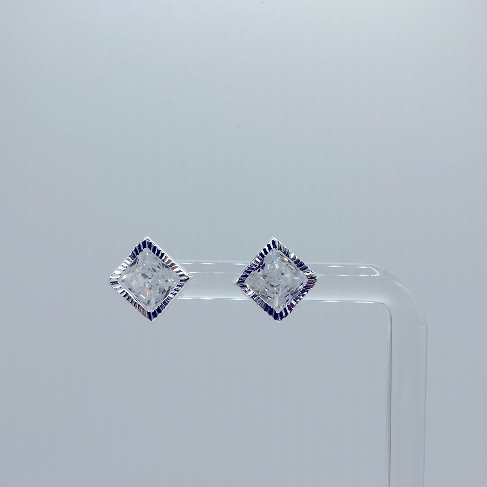 Silver square stud earring